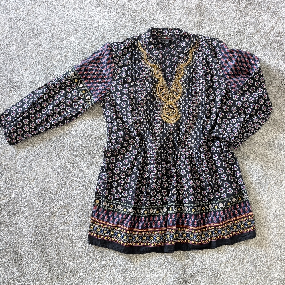 Floral Patterned Tunic with Gold Sequin Accents